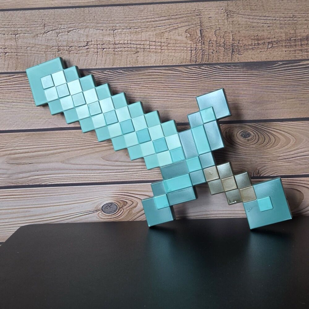 Disguise Mojang Minecraft Diamond Toy Sword Hard Plastic Cosplay 2020